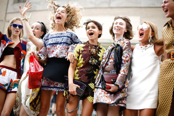 New-York-Spring-2013-Street-Style-Editors-Jumping-Intro