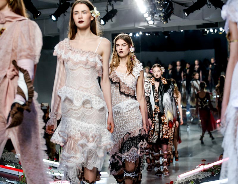 Rodarte_fall_winter_2016_2017_collection_New_York_Fashion_Week1